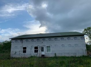 260 Double C Farm Rd, Pikeville, TN 37367