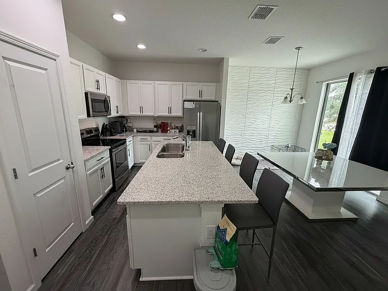 813 Landmark Hills Dr — Photo 11