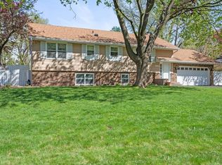 1559 McCarthy Rd, Eagan, MN 55121