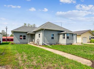 811 2nd St W, Morgan, MN 56266