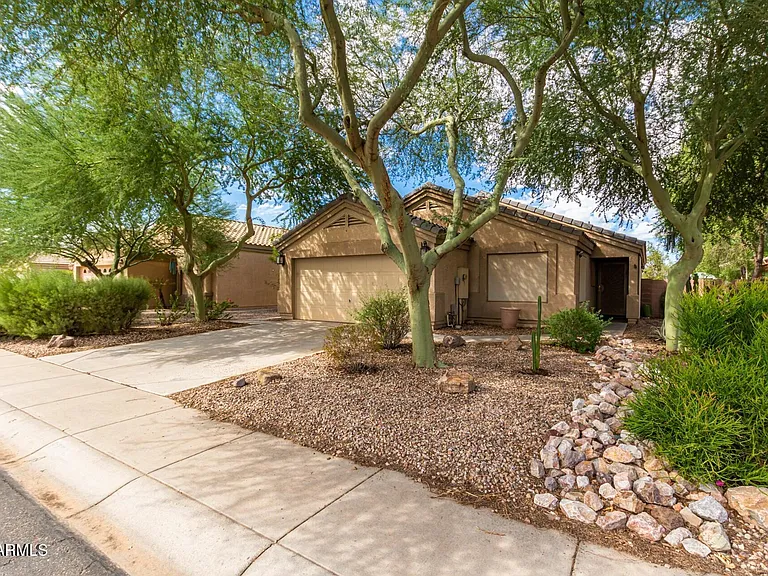 1766 E Bishop Pl — Photo 3
