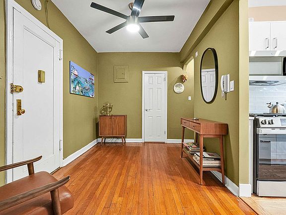 3rd image of 221 E 18th St APT 2K
