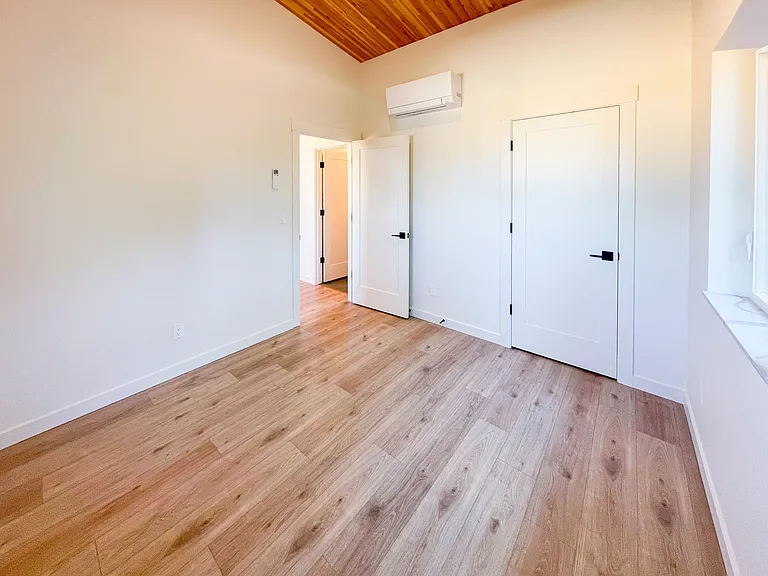 Front bedroom