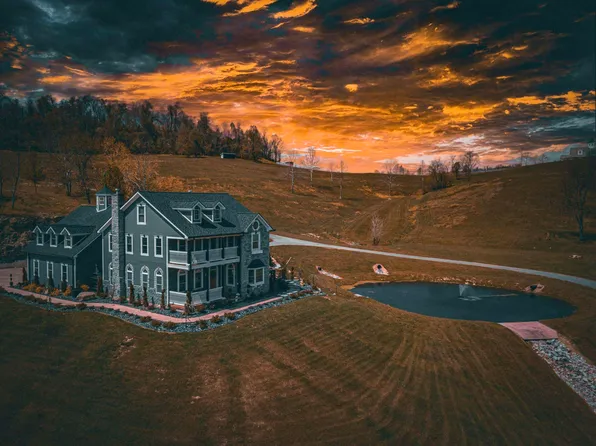 1959 County Road 104, Chesapeake, OH 45619