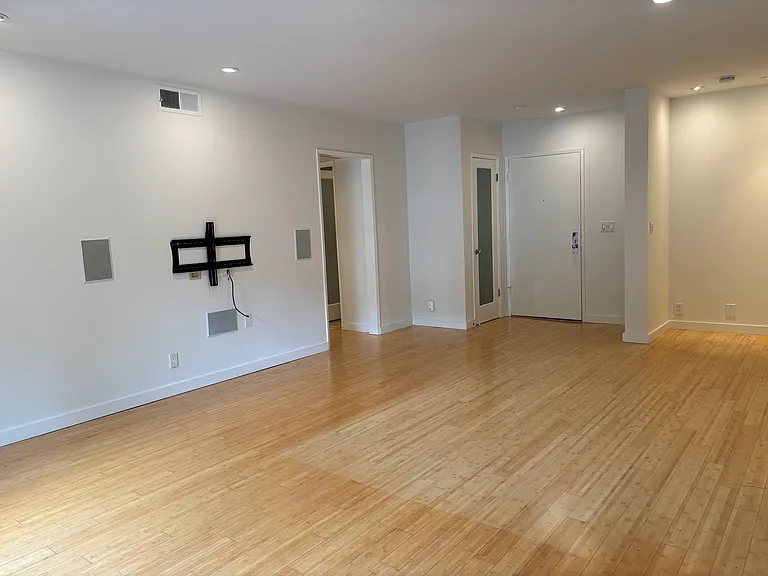 1250 N Kings Rd #301 — Photo 6