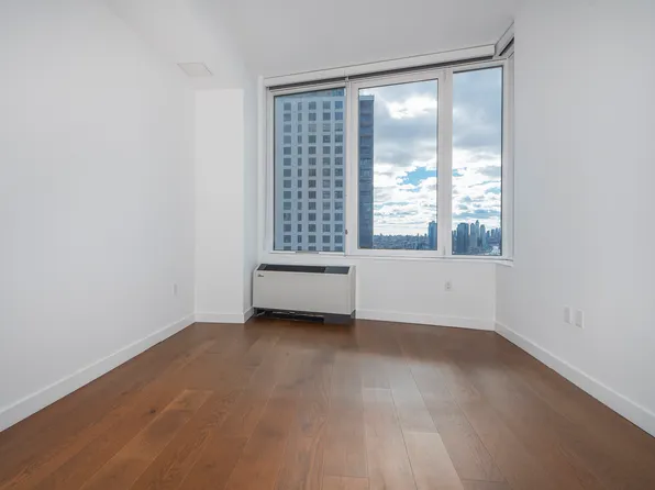 21 India Street image 9 of 33