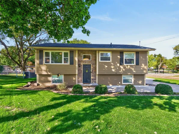 6860 NW 5th St, Des Moines, IA 50313