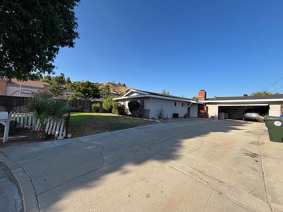 4th image of 27536 Arcay Ave