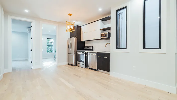 Rented by Nooklyn NYC LLC | media 19