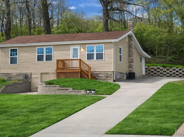 810 Forest Ave, Valley Park, MO 63088