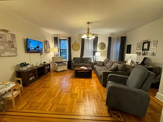 Rented by Intella Properties Corp | media 2