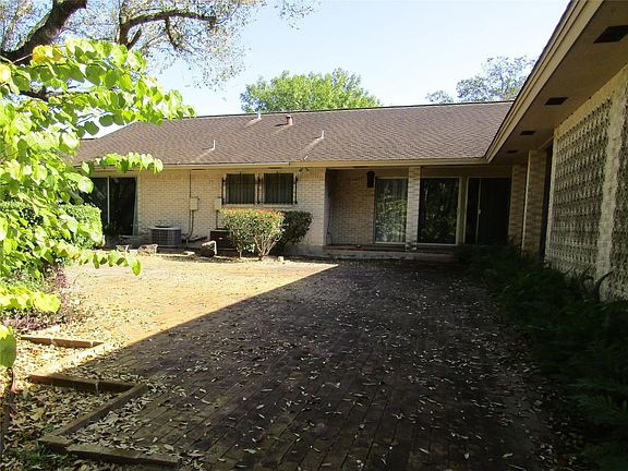 4th image of 405 Tampa Dr