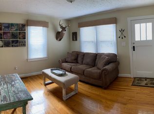 821 37th St, Vienna, WV 26105