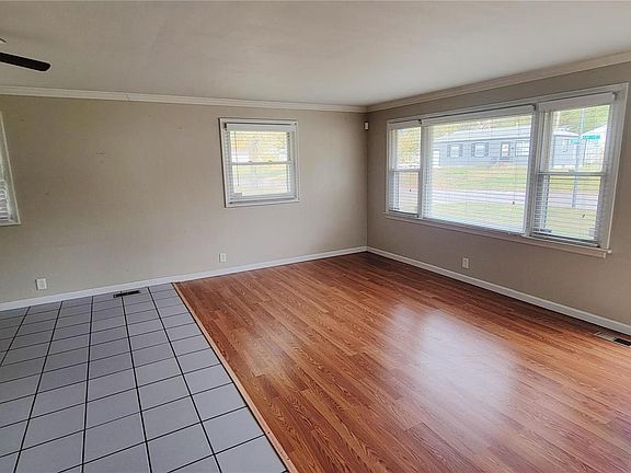 2nd image of 9749 Calumet Dr