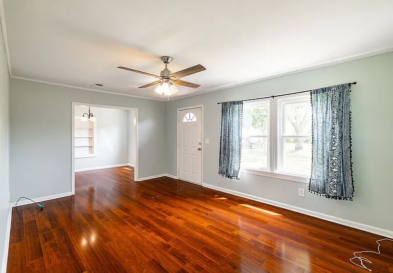 386 Sandy Creek Rd — Photo 5