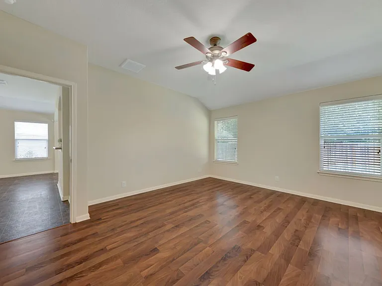 116 Encina Cv — Photo 13