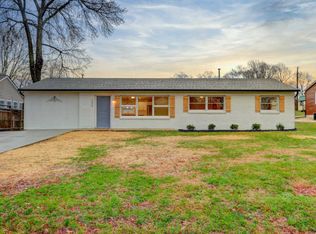 3020 Sanderson Rd, Knoxville, TN 37921
