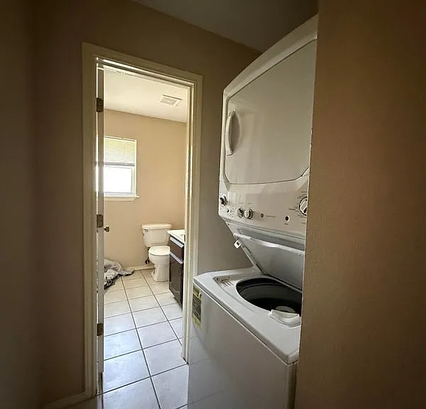 1800 Oasis Dr #102 — Photo 9