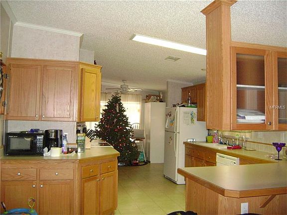 4th image of 13700 61st Way N