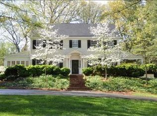 1048 Arbor Rd, Winston Salem, NC 27104