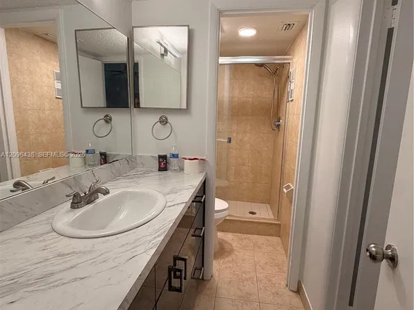 1021 Mockingbird Ln APT 404, Fort Lauderdale, FL 33324