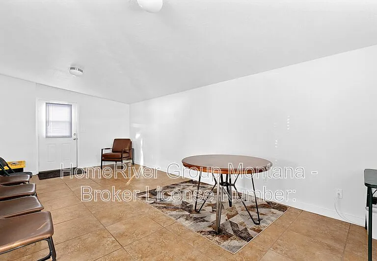 1824 Howell St — Photo 7