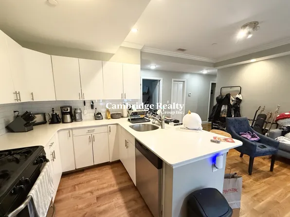 17 Imrie Rd #1T, Allston, MA 02134