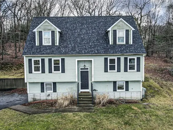 301 Oregon Ave, Woonsocket, RI 02895