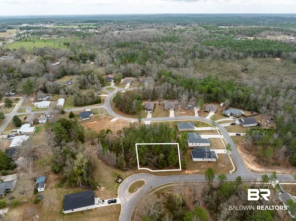 5 Mary Jane Dr, Bay Minette, AL 36507