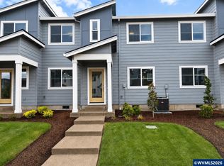 842 Sifuentez Ct, Woodburn, OR 97071