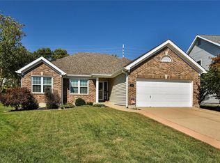 1374 Arbor Bluff Cir, Ballwin, MO 63021