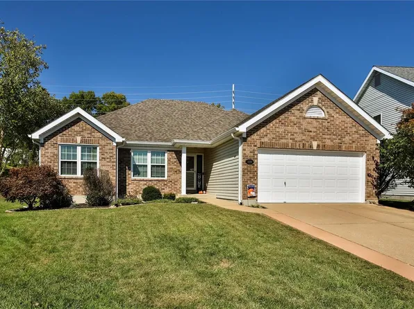 1374 Arbor Bluff Cir, Ballwin, MO 63021