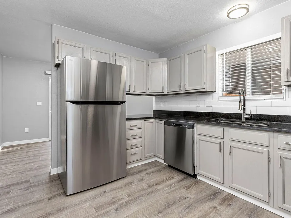 508 King Ct