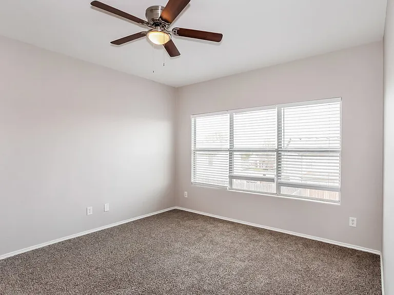 7528 Lazy Spur Blvd — Photo 9