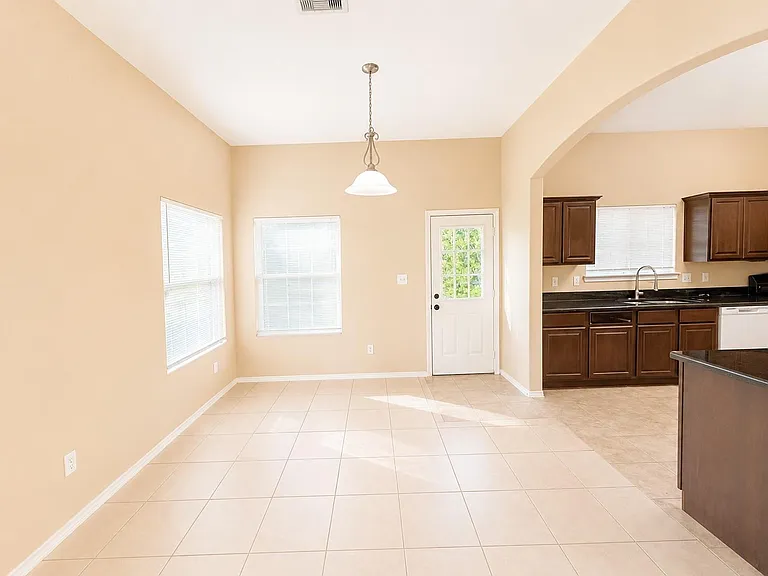 9104 N Green River Dr #E — Photo 9