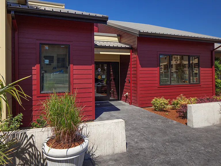 The Tennyson At Crescent Village — Photo 18