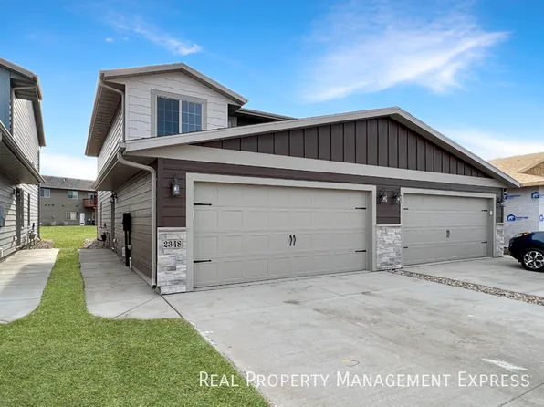 2348 S Ronsiek Ave, Sioux Falls, SD 57106