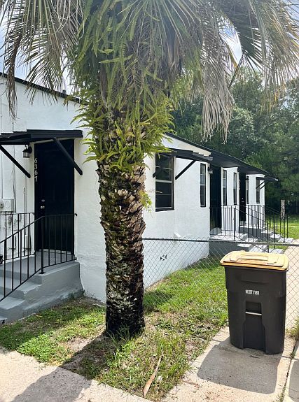1st image of 6367 E Lamar Dr