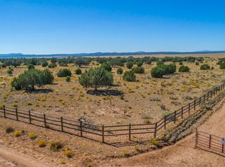 53750 N Wrangler Ridge Rd, Seligman, AZ 86337