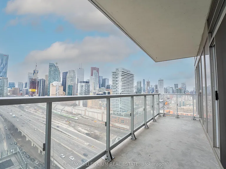 20 Richardson St #1808 — Photo 17
