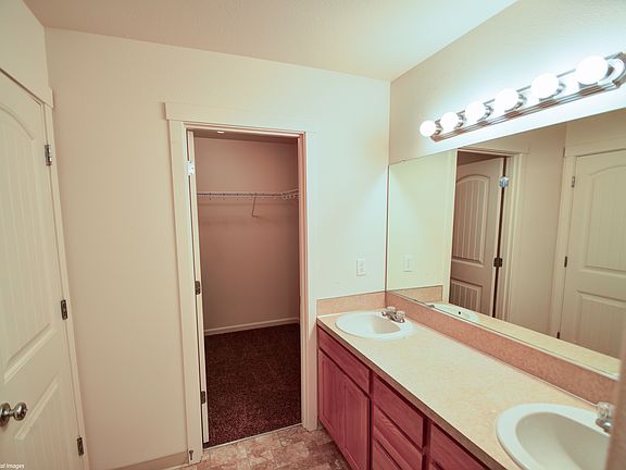 2nd image of 9500 NE 72nd St #1