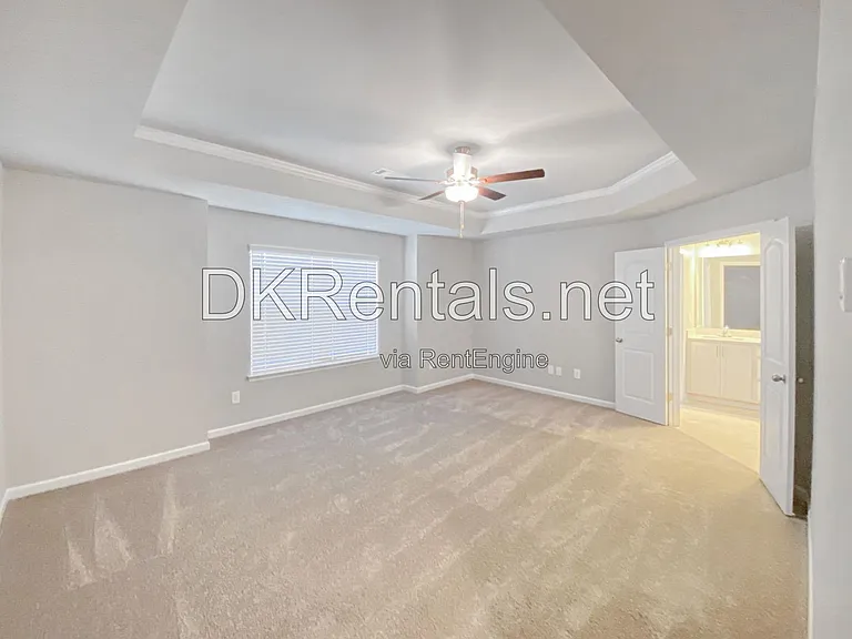1466 Fern Ridge Ln #8 — Photo 7