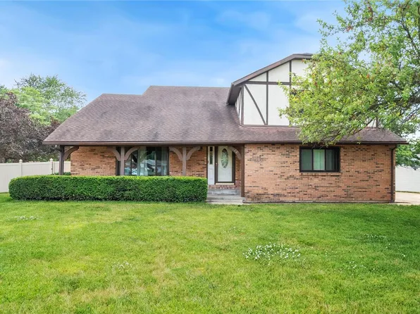 180 Pine Dale Dr, Swansea, IL 62226