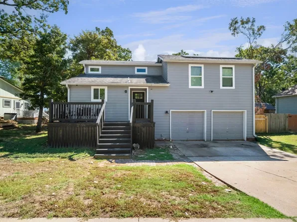 4826 S Linwood Dr, Sand Springs, OK 74063