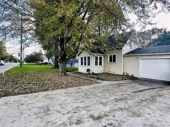 4th image of 523 Oak Ave N