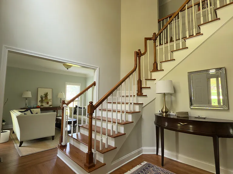1108 Winterberry Ln — Photo 5