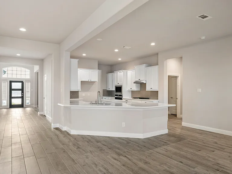 1524 N Bluebonnet Ln — Photo 6