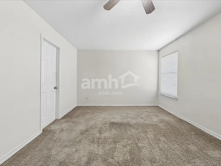205 Sanctuary Way — Photo 9