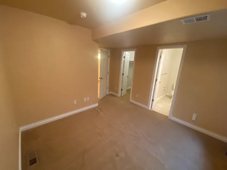 2852 Wabash St — Photo 6