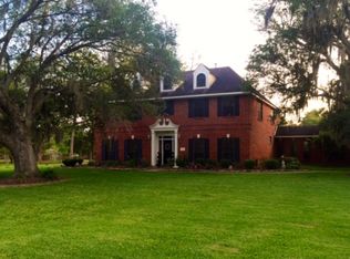 115 Bayou Rd, Lake Jackson, TX 77566